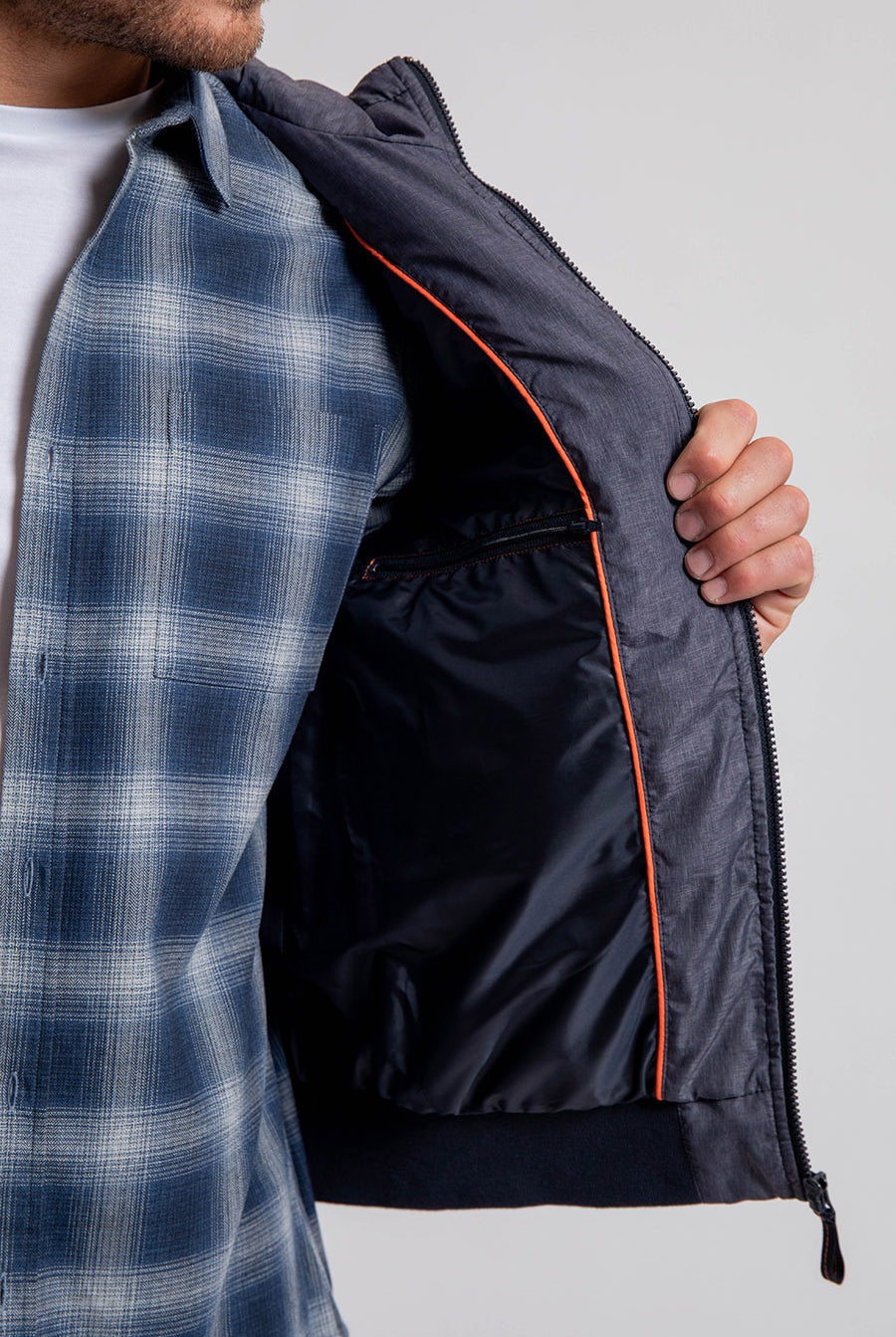 Blouson matelassé à capuche coloris navy | Elora