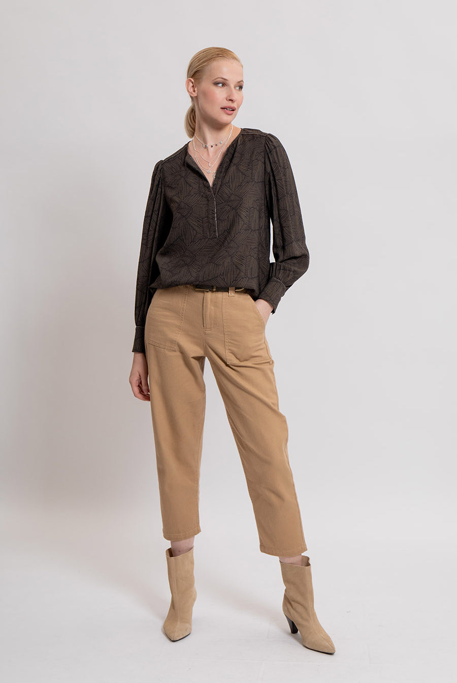 Blouse imprimé graphique bicolore kaki et noir | Elora