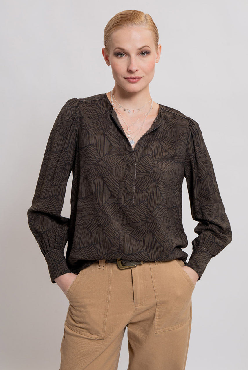 Blouse imprimé graphique bicolore kaki et noir | Elora