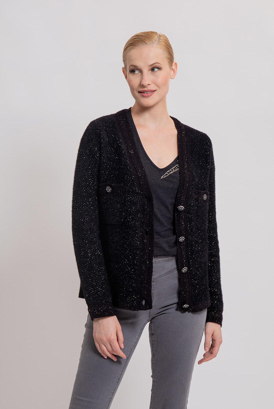 Cardigan noir esprit couture avec boutons bijoux | Elora
