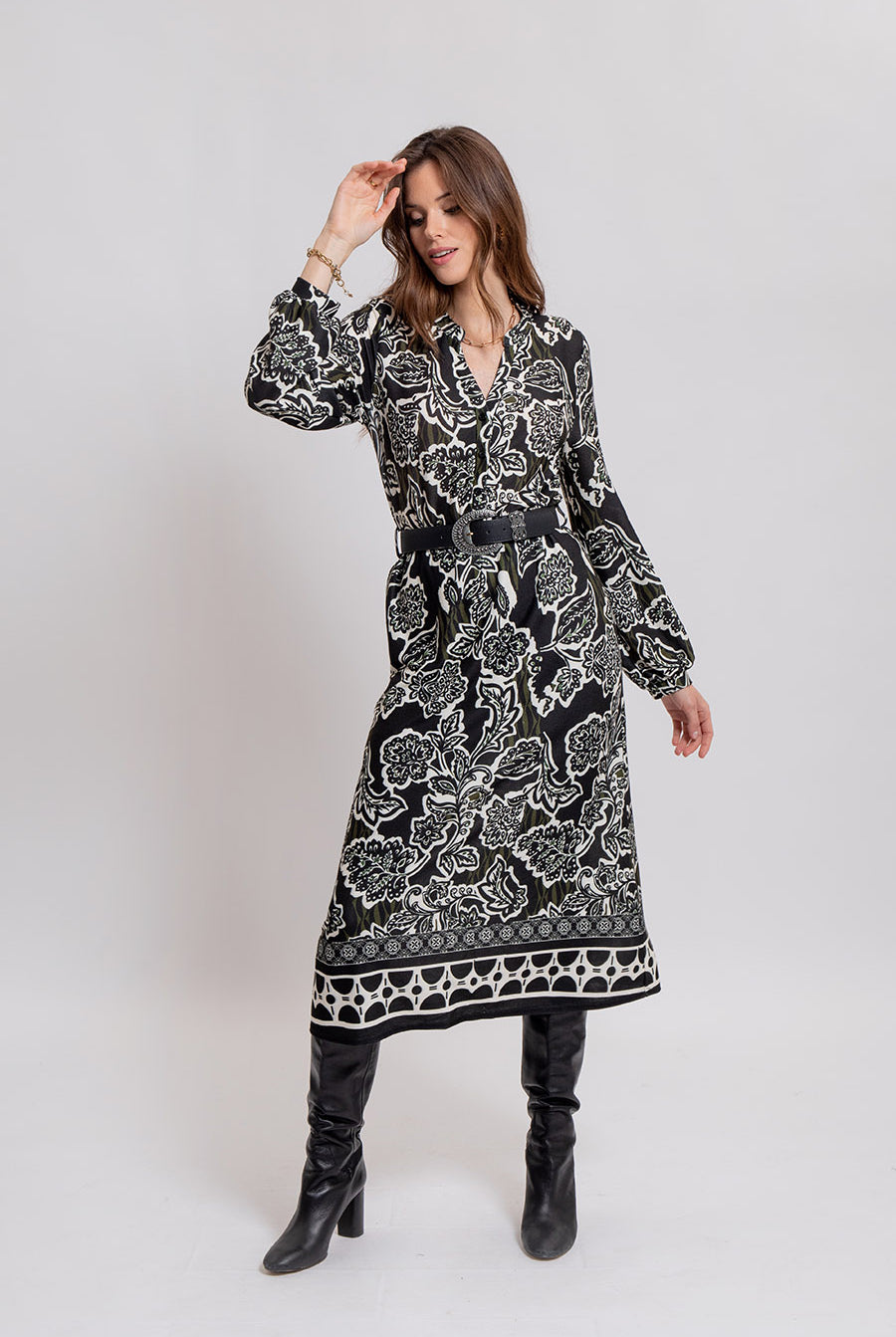 Robe au maxi motif floral imprimé écru et noir | Elora