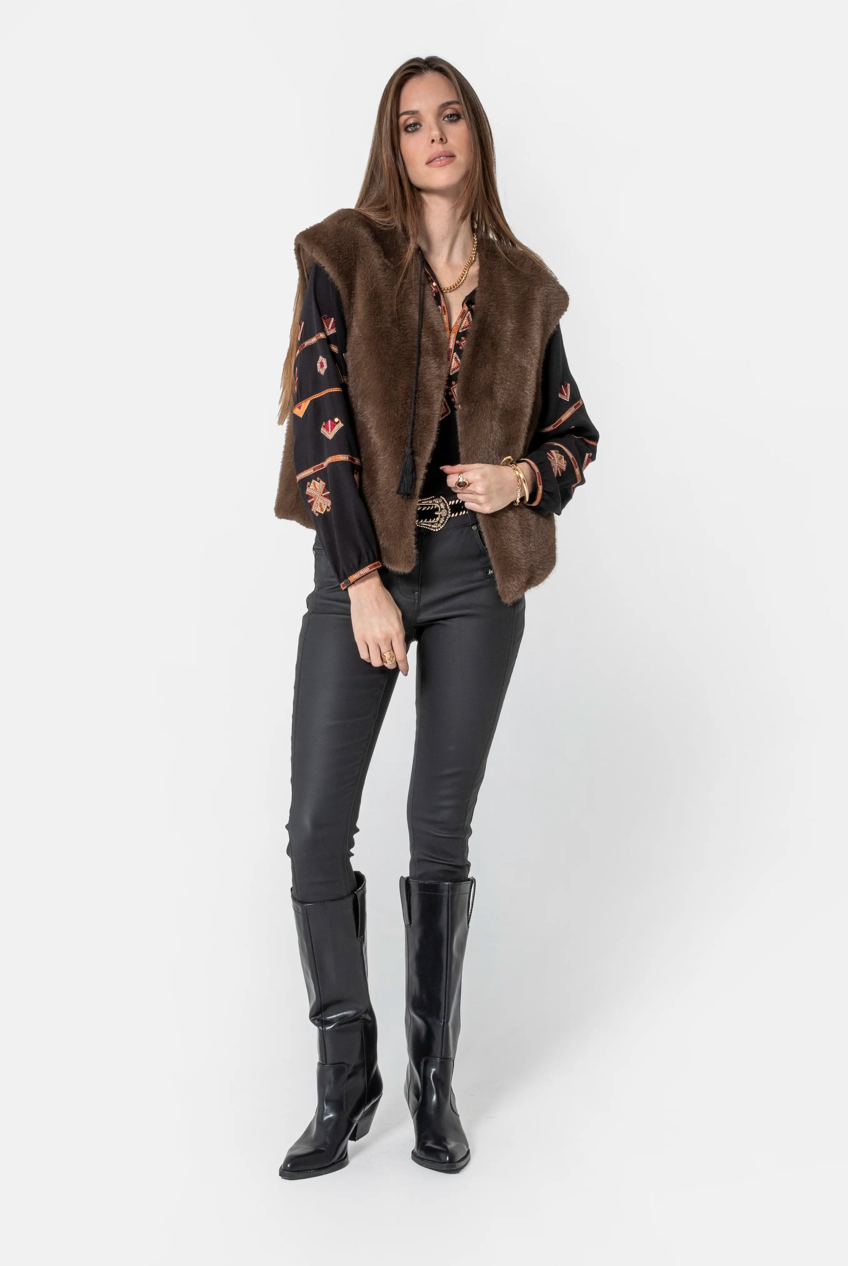 Boléro fausse fourrure sans manche choco | Elora