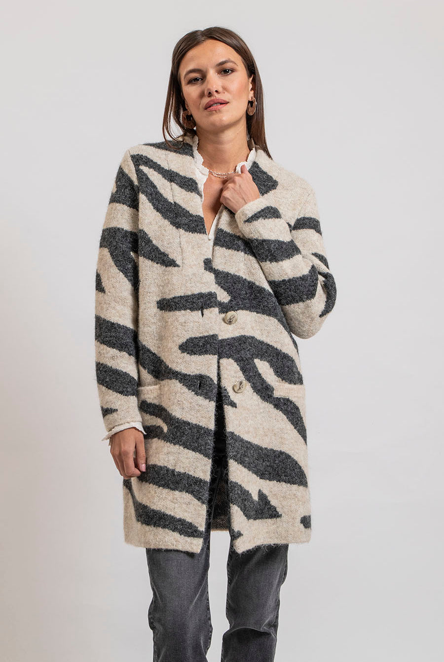 Gilet long imprimé zébré écru et gris | Elora