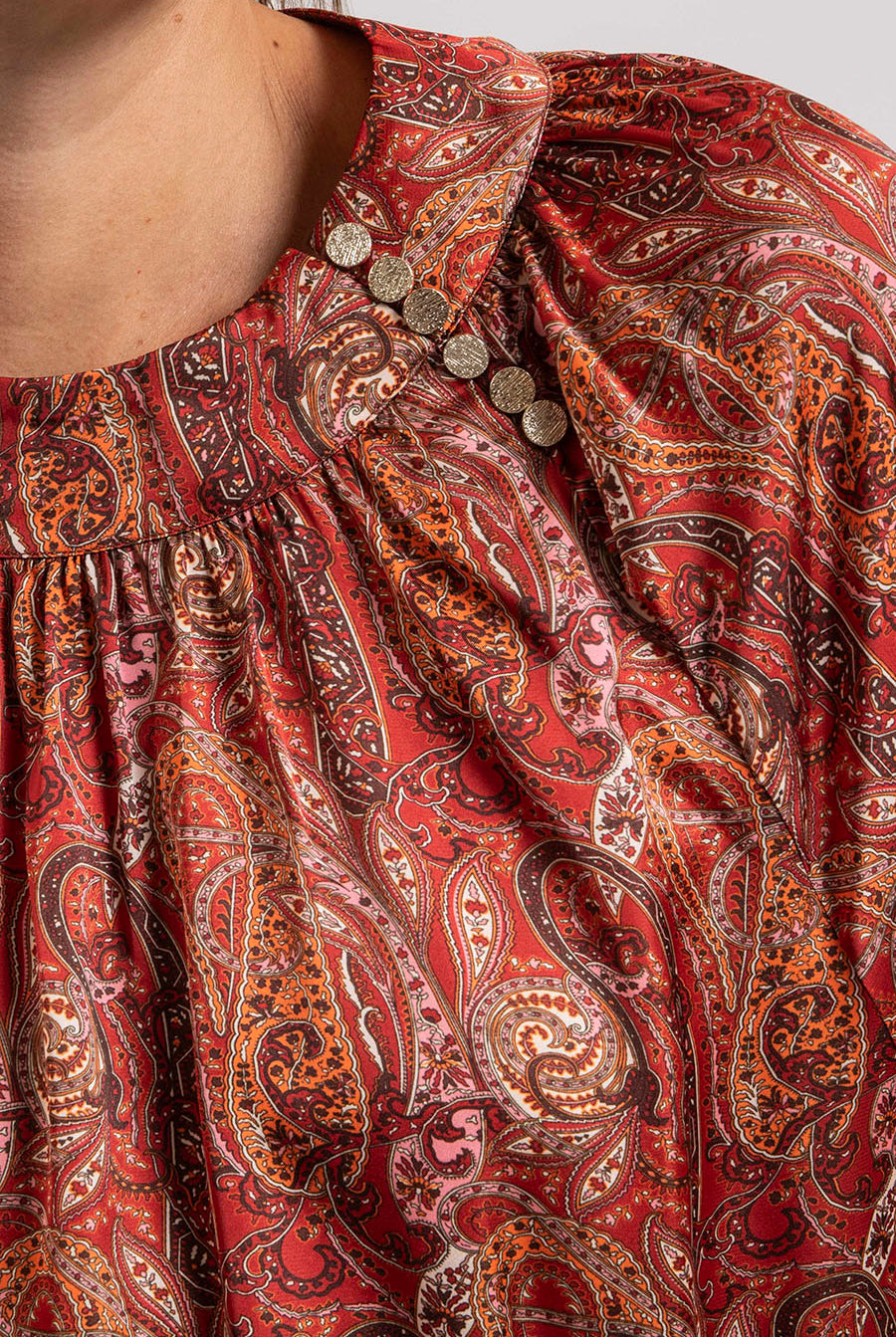 Blouse satinée motif cachemire imprimé grenat | Elora