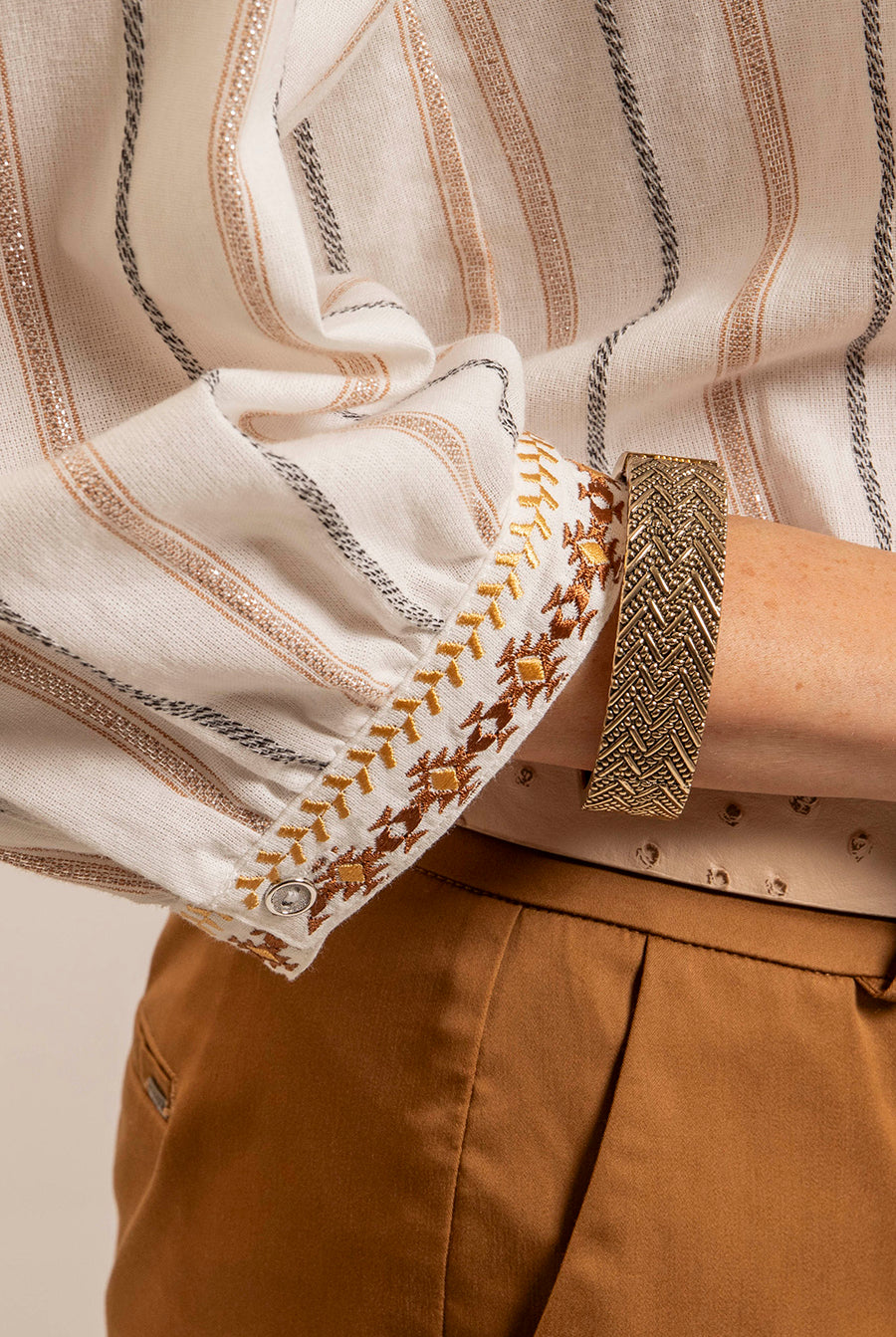 Blouse bohème noir et camel | Elora