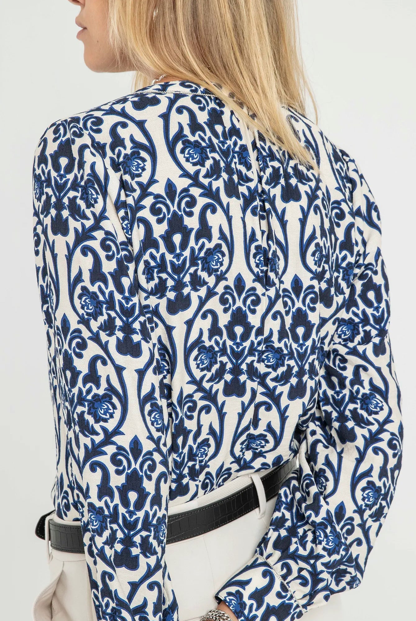 Blouse à motif bleu azur | Elora