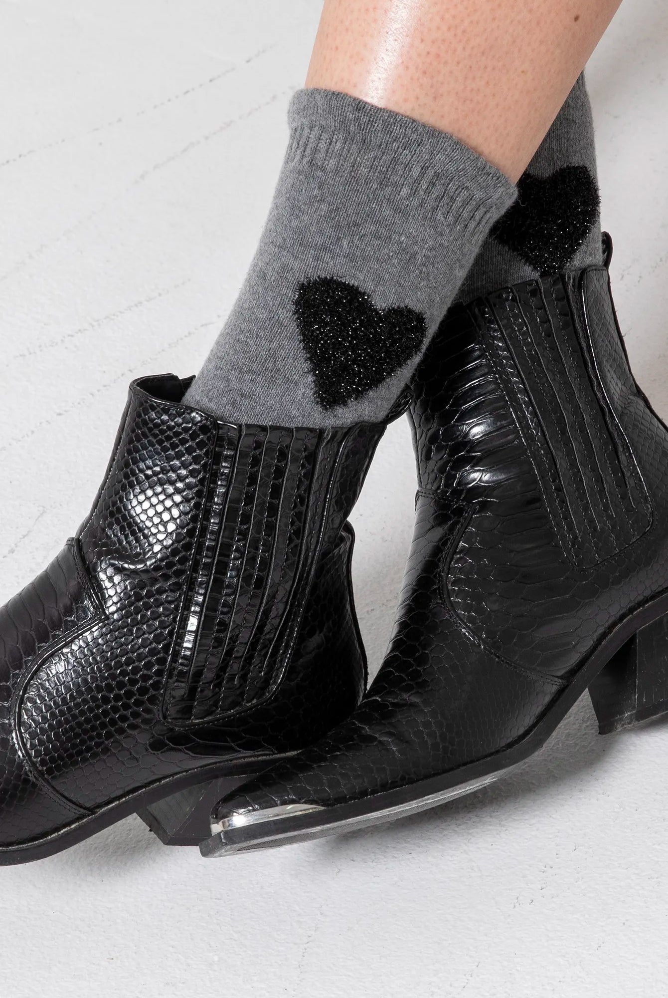 Chaussettes motif cœur gris | Elora