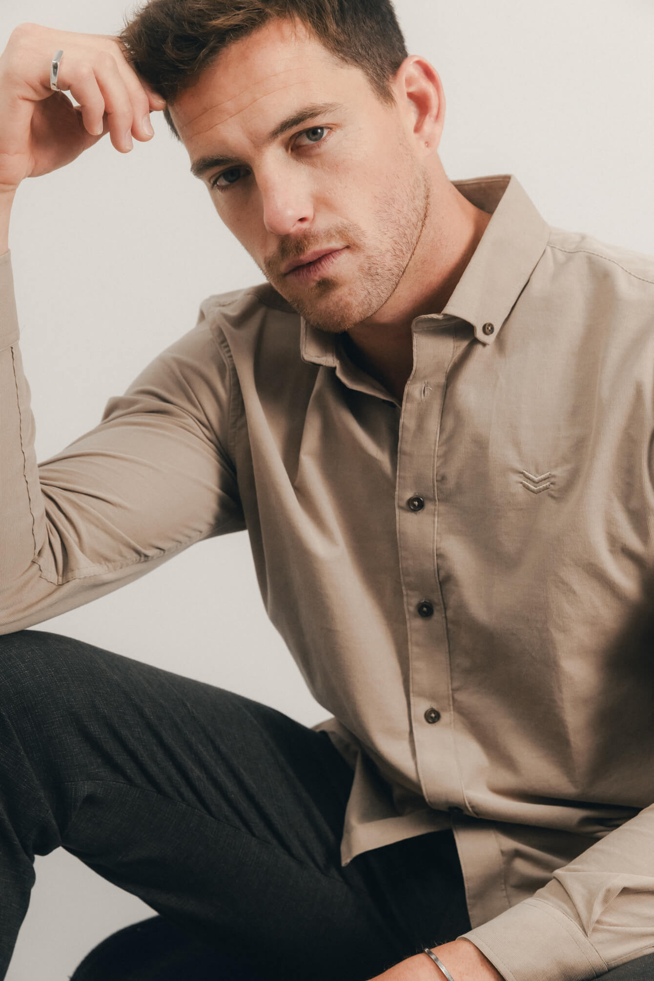 Chemise beige velours ajustée | Elora