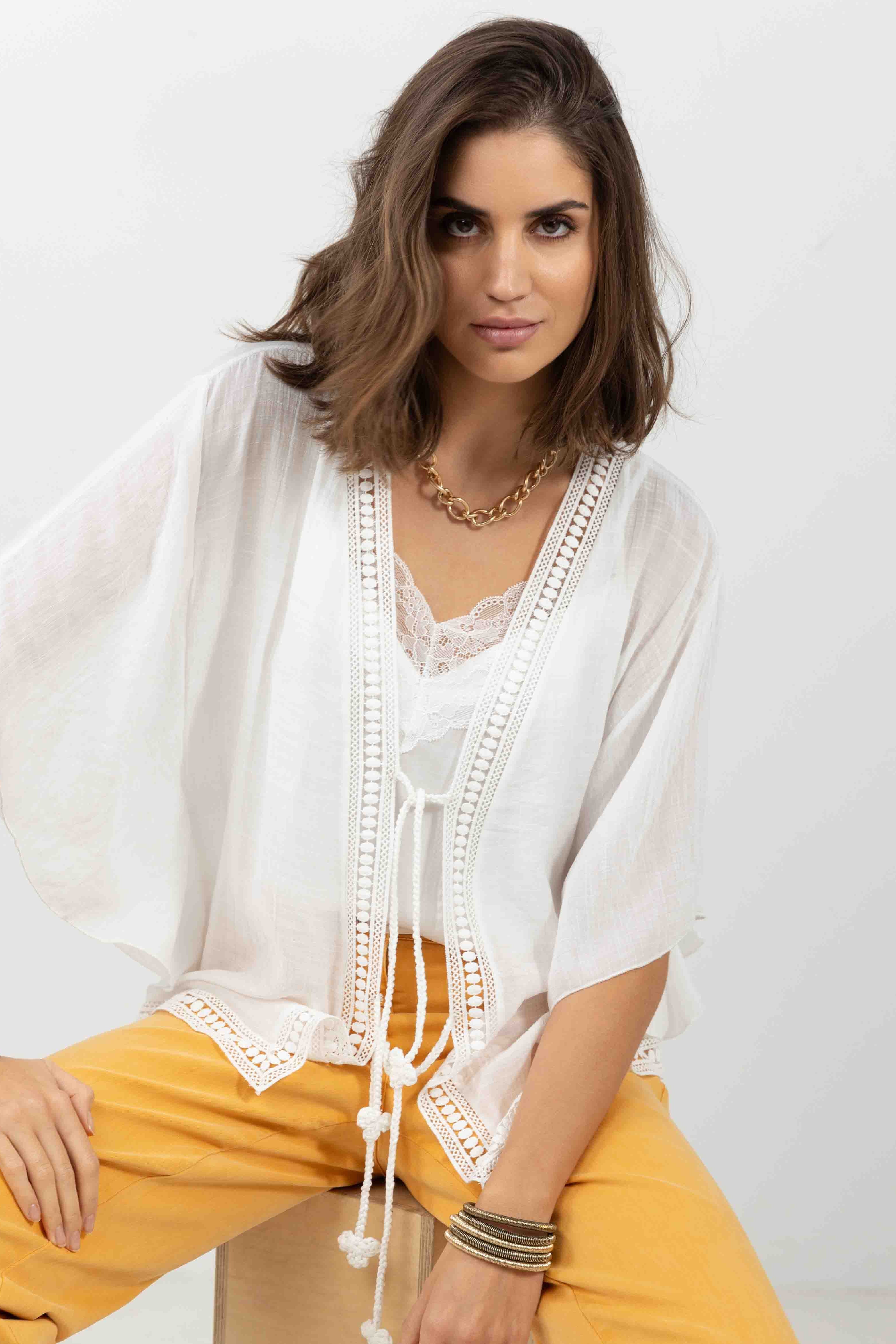 Poncho kimono écru bohème avec dentelle | Elora