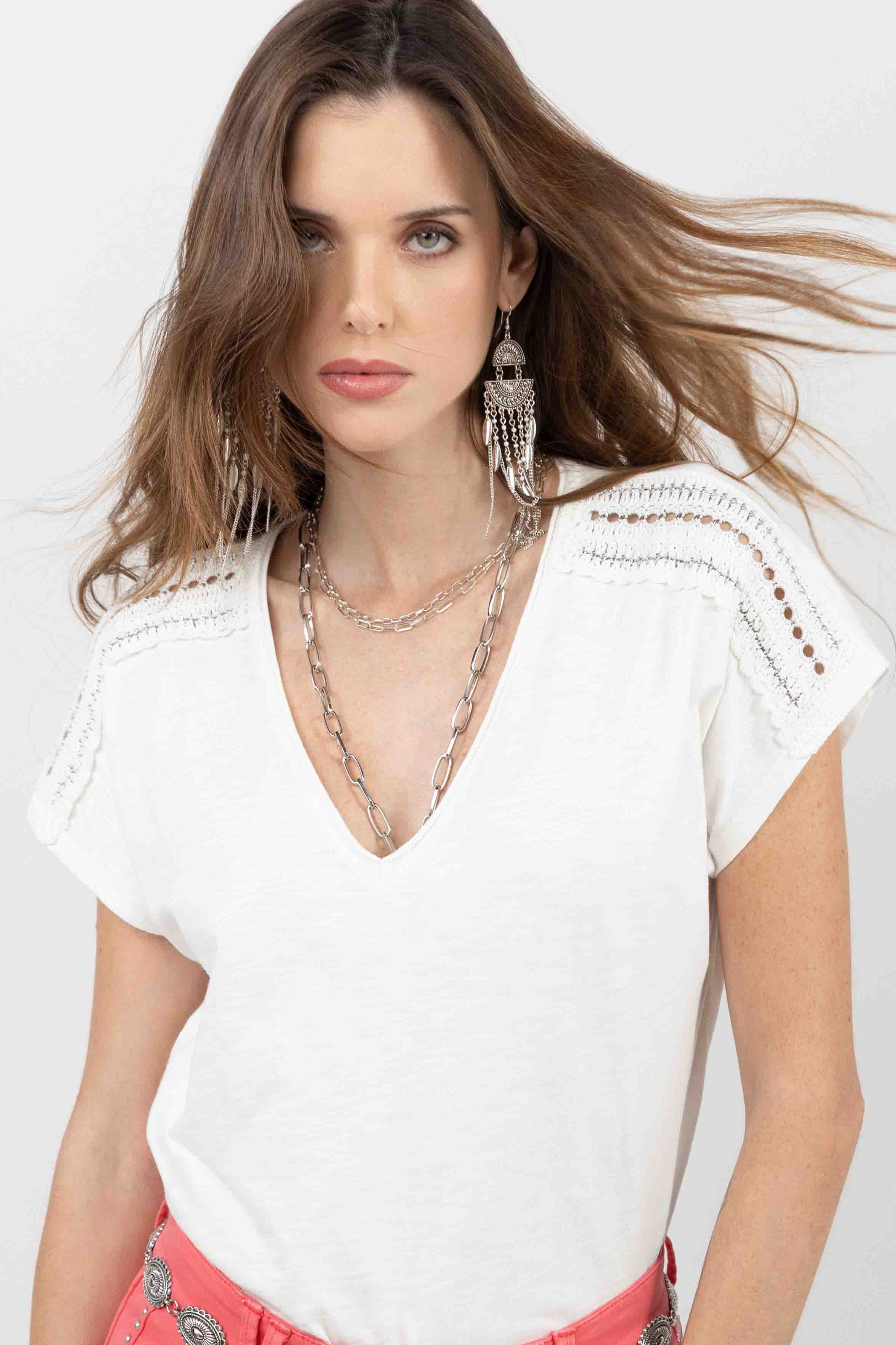 T-shirt écru épaules en crochet | Elora