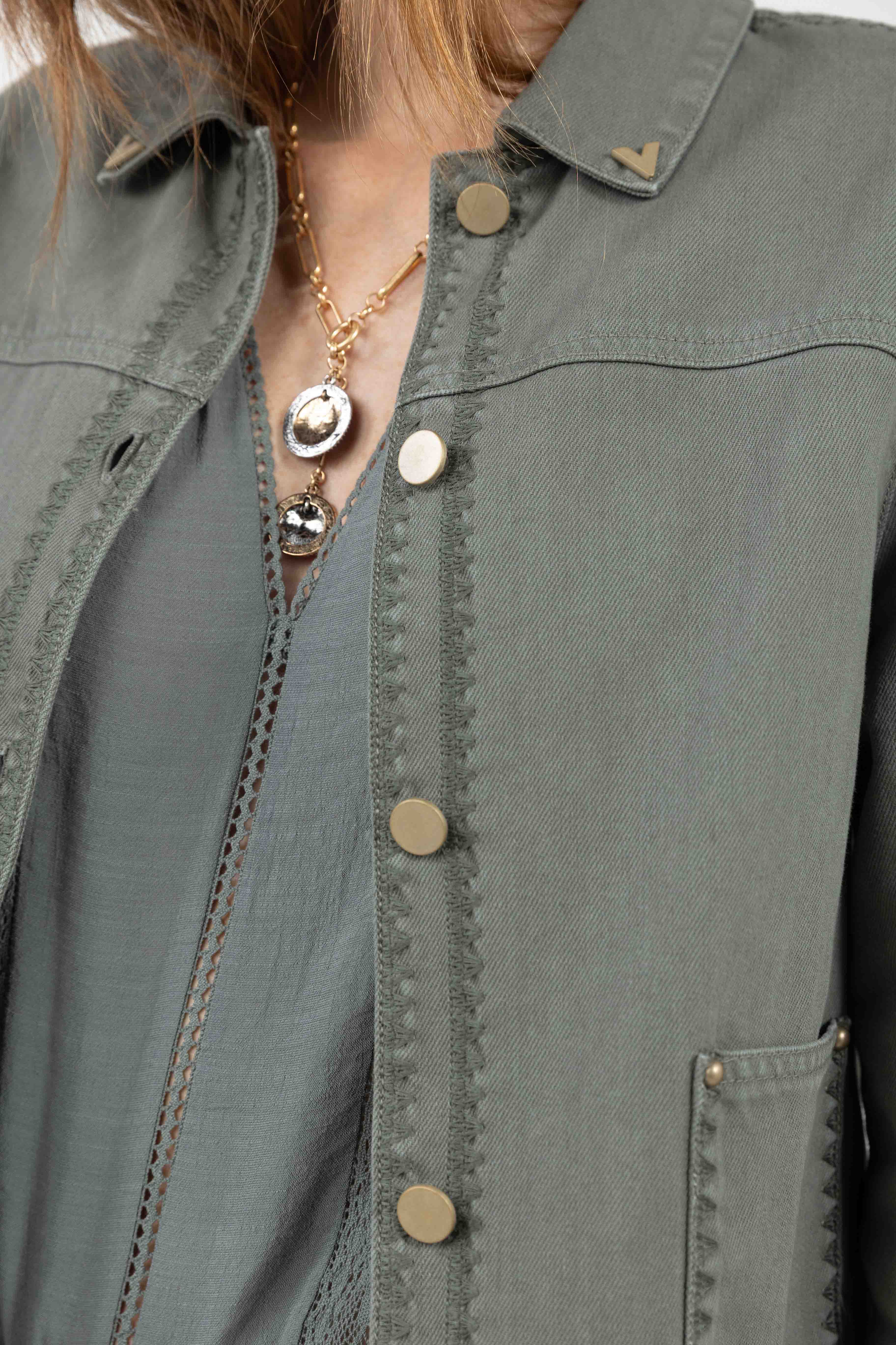 Veste kaki brodée casual chic | Elora