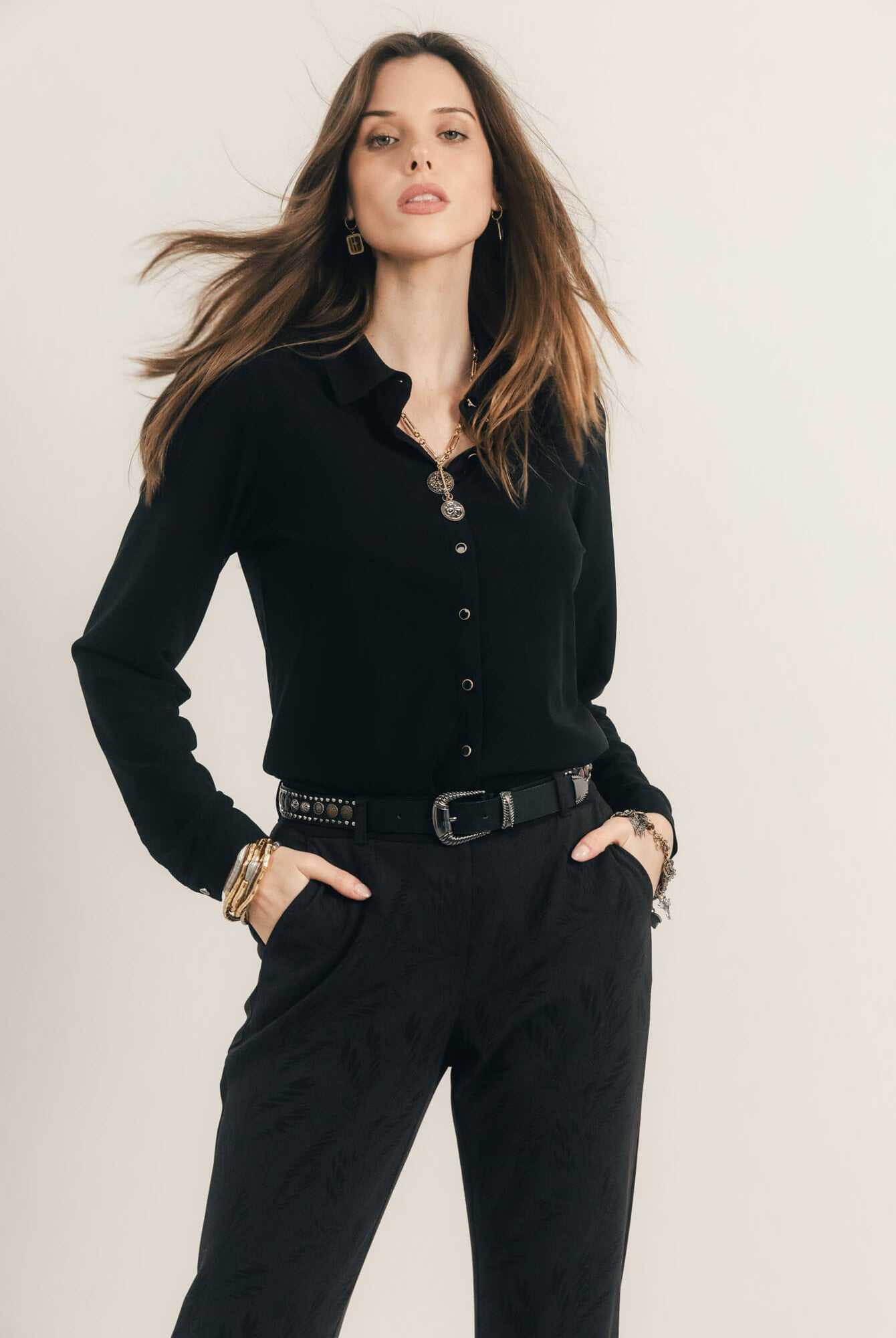 Chemise noire maille minimaliste | Elora