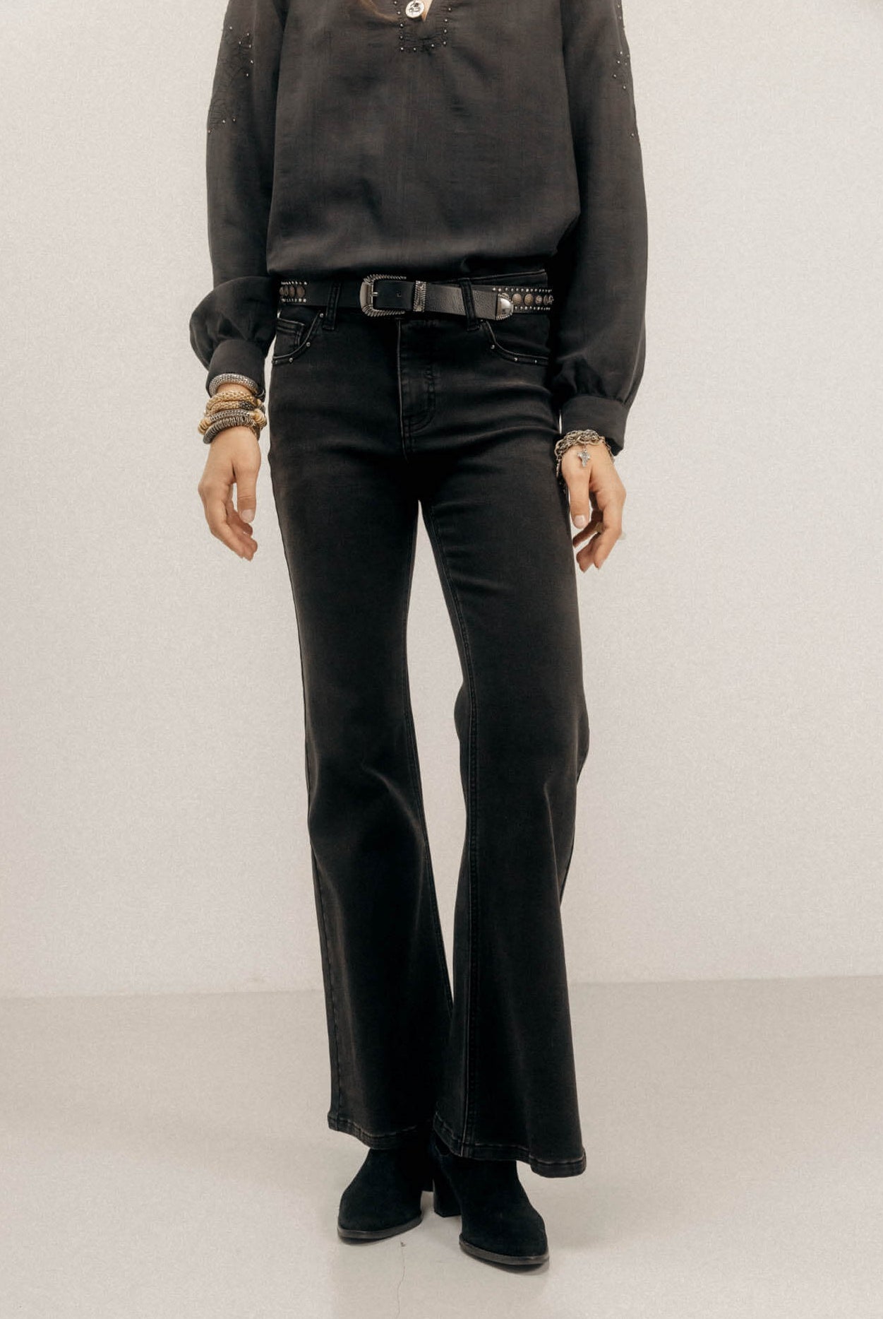 Jean flare noir esprit seventies | Elora