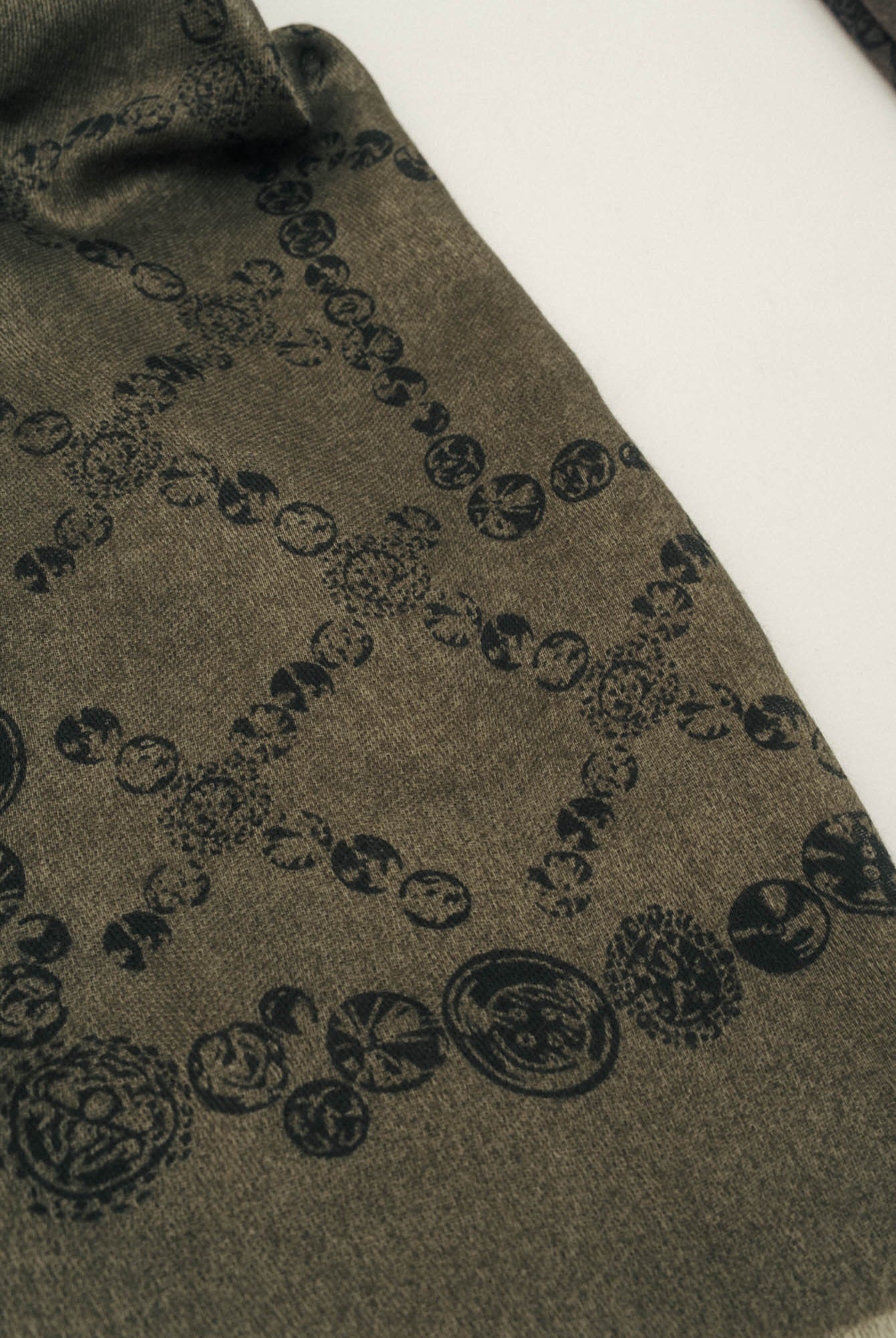 Chèche kaki imprimé bandana graphique | Elora