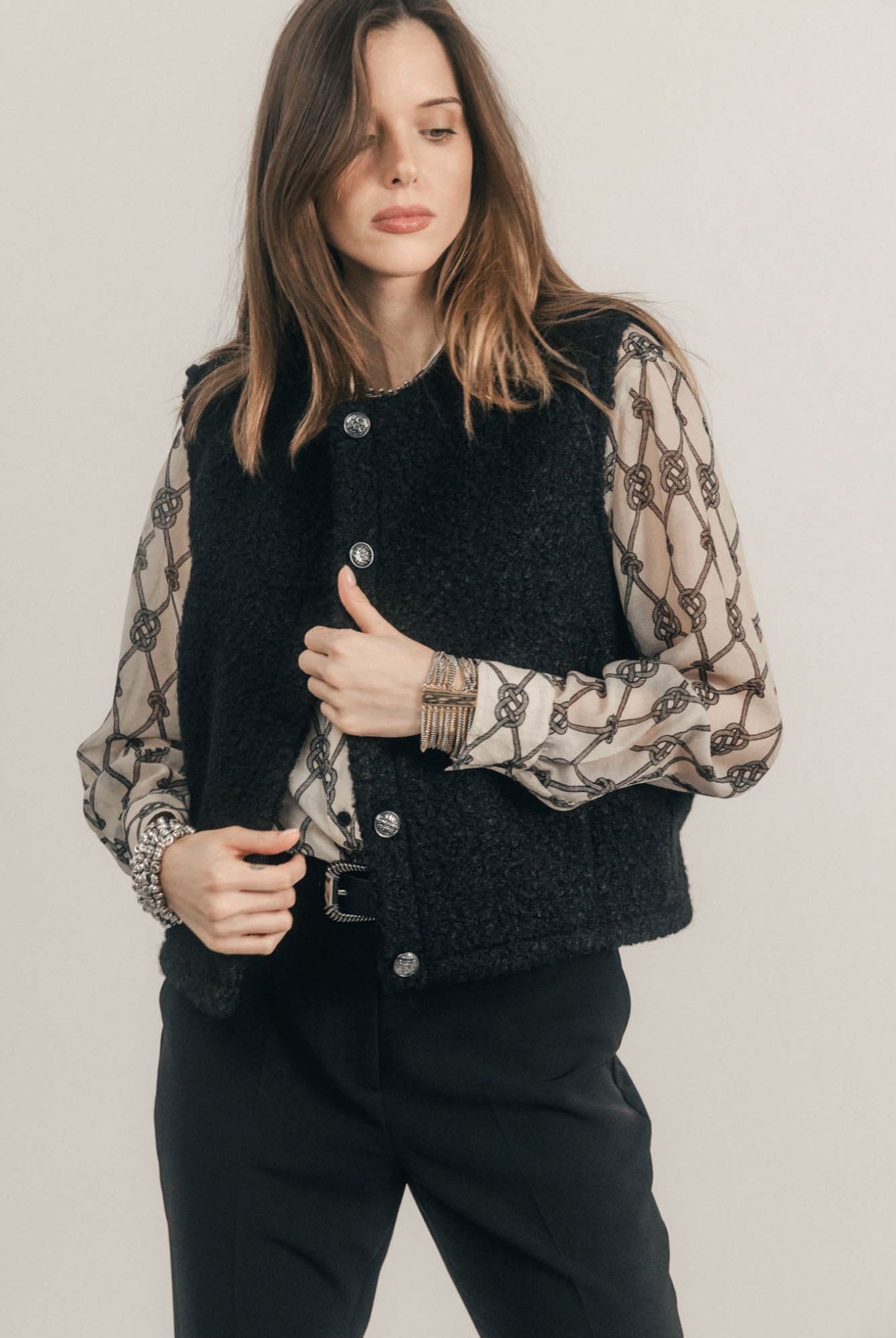 Gilet sans manches noir bouclette | Elora