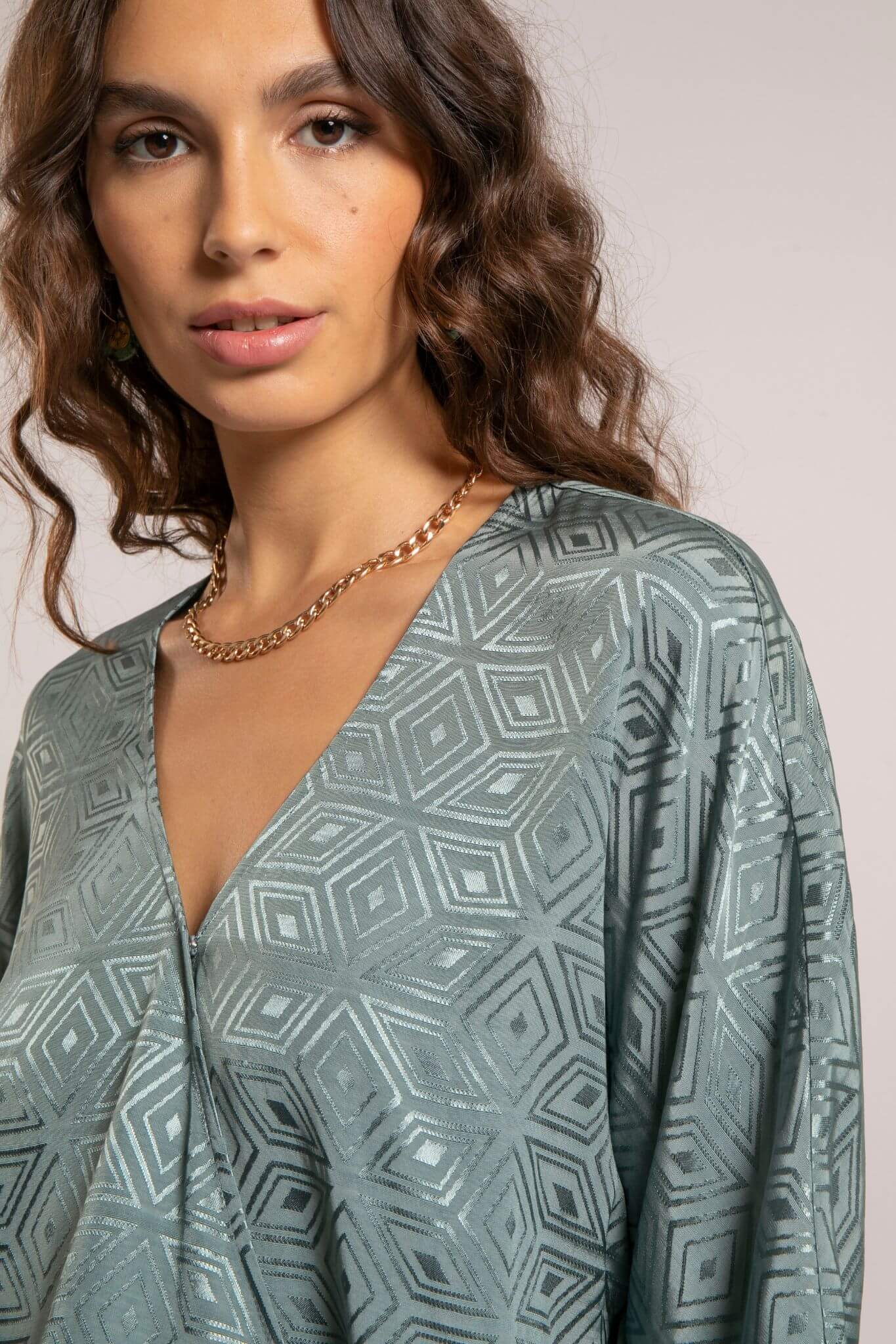 Blouse satinée esprit kimono lagon | Elora