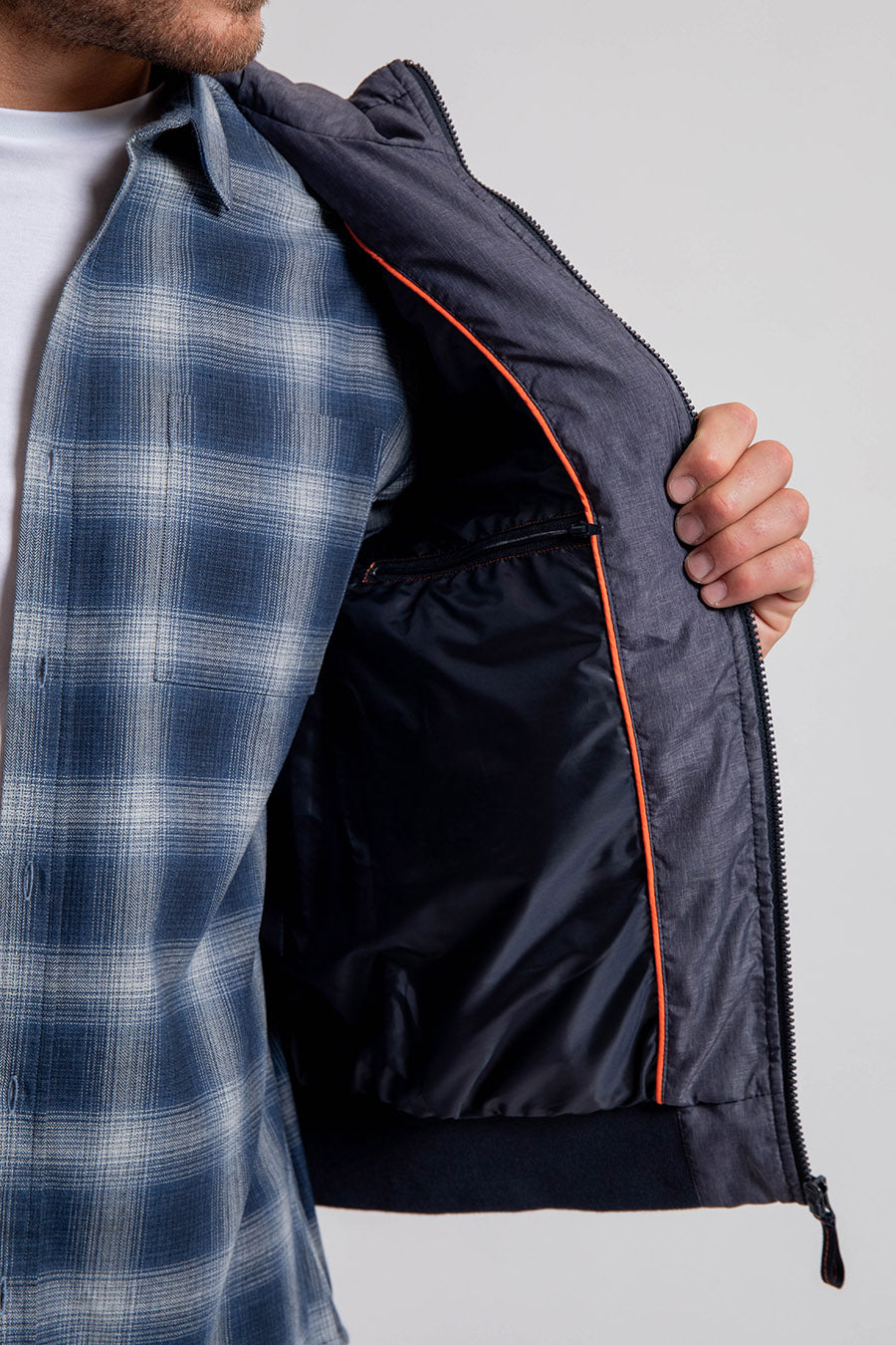 Blouson matelassé à capuche coloris navy | Elora