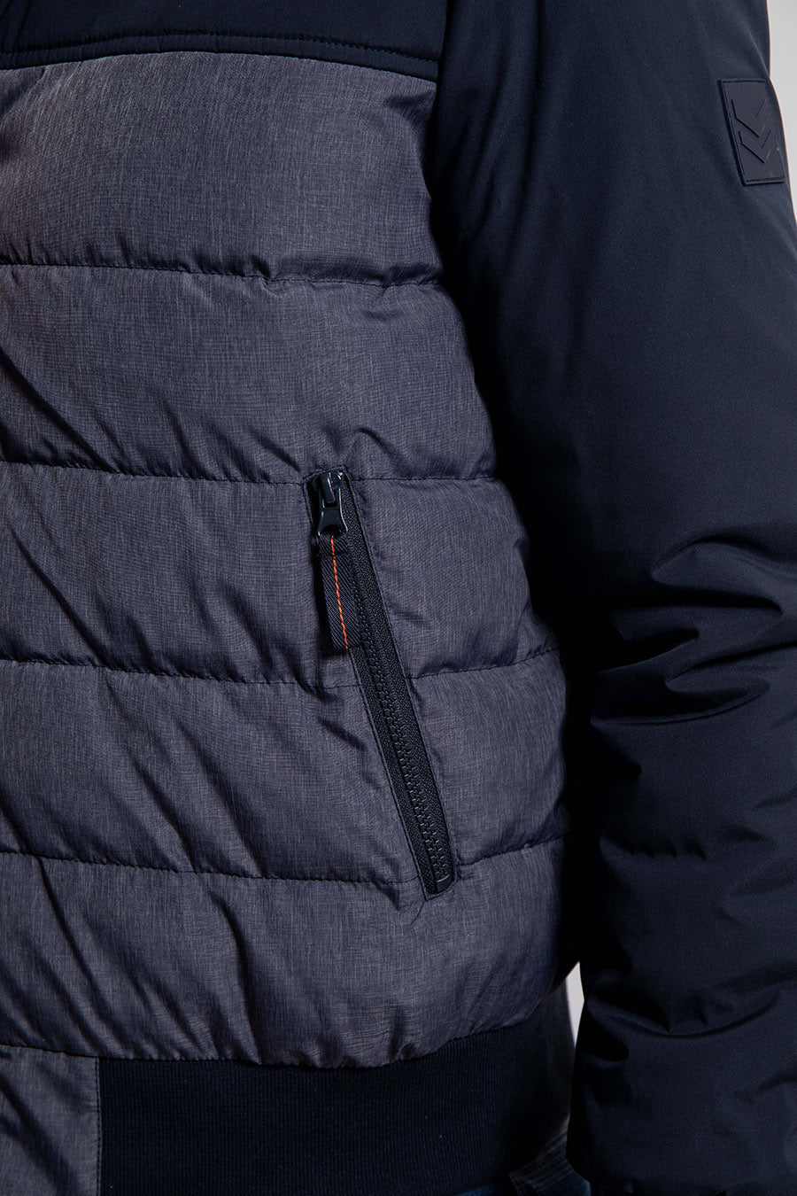 Blouson matelassé à capuche coloris navy | Elora