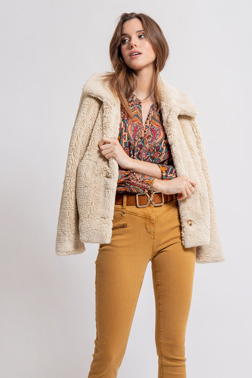 Pantalon coupe slim galbante coloris ocre | Elora