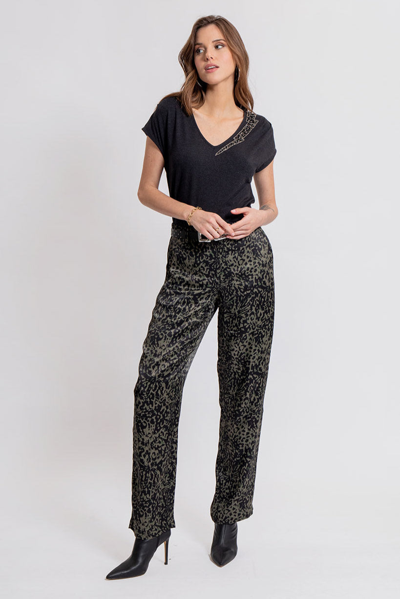 Pantalon Palazzo en satin imprimé sauvage kaki et noir | Elora