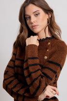 Pull rayé bicolore toffee et noir | Elora
