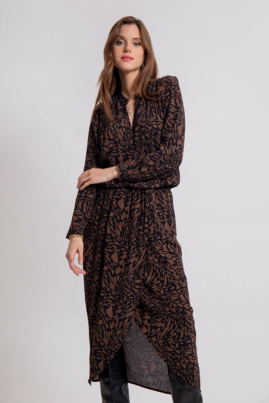 Robe longue taille baisse bicolore choco et noir | Elora