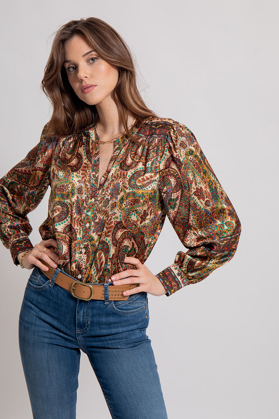 Blouse satin imprimé exclusif beige et multico | Elora