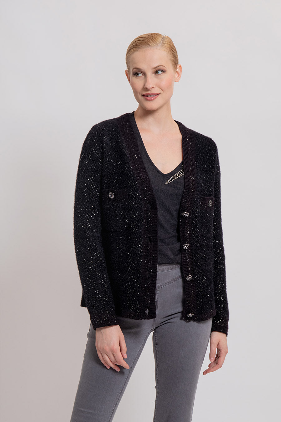 Cardigan noir esprit couture avec boutons bijoux | Elora
