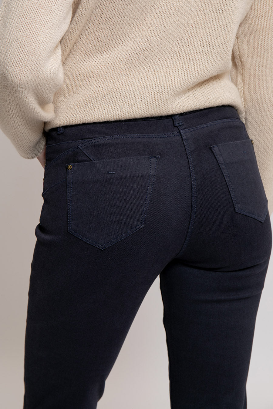 Pantalon coupe slim 5 poches coloris navy | Elora