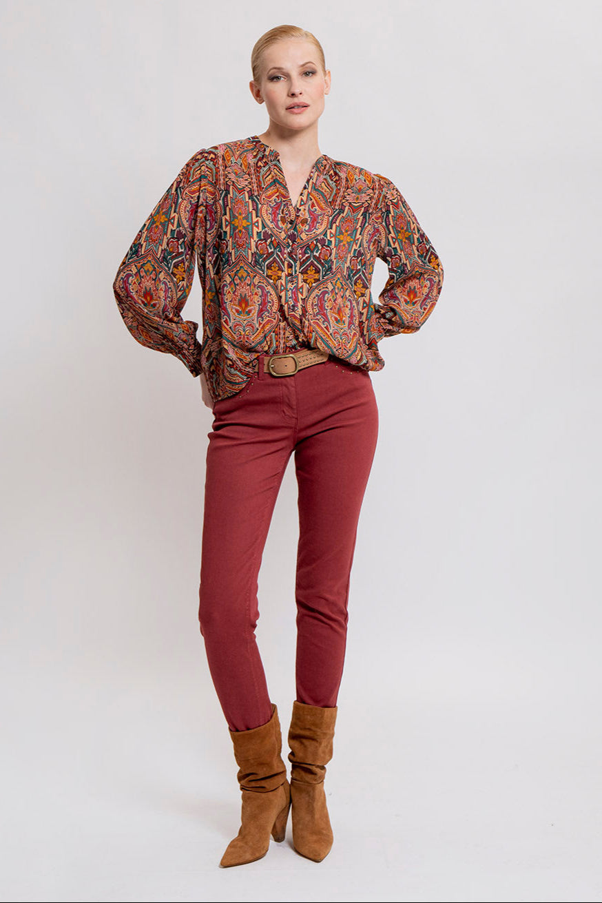 Pantalon coupe slim 5 poches coloris grenat | Elora