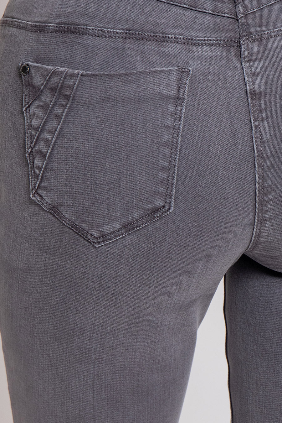 Pantalon coupe slim galbante coloris gris | Elora