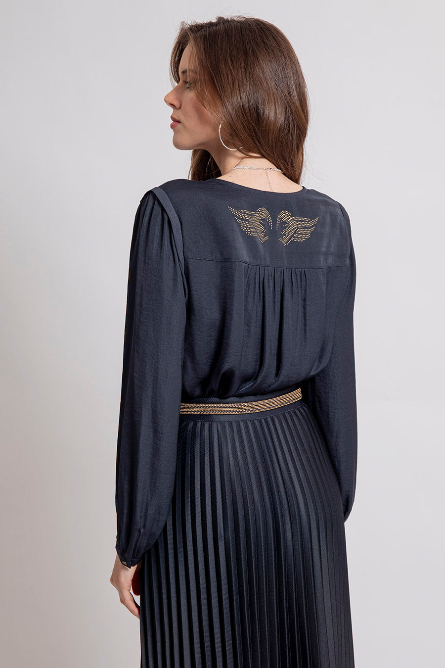 Blouse fluide motif ailes clouté coloris bleu | Elora