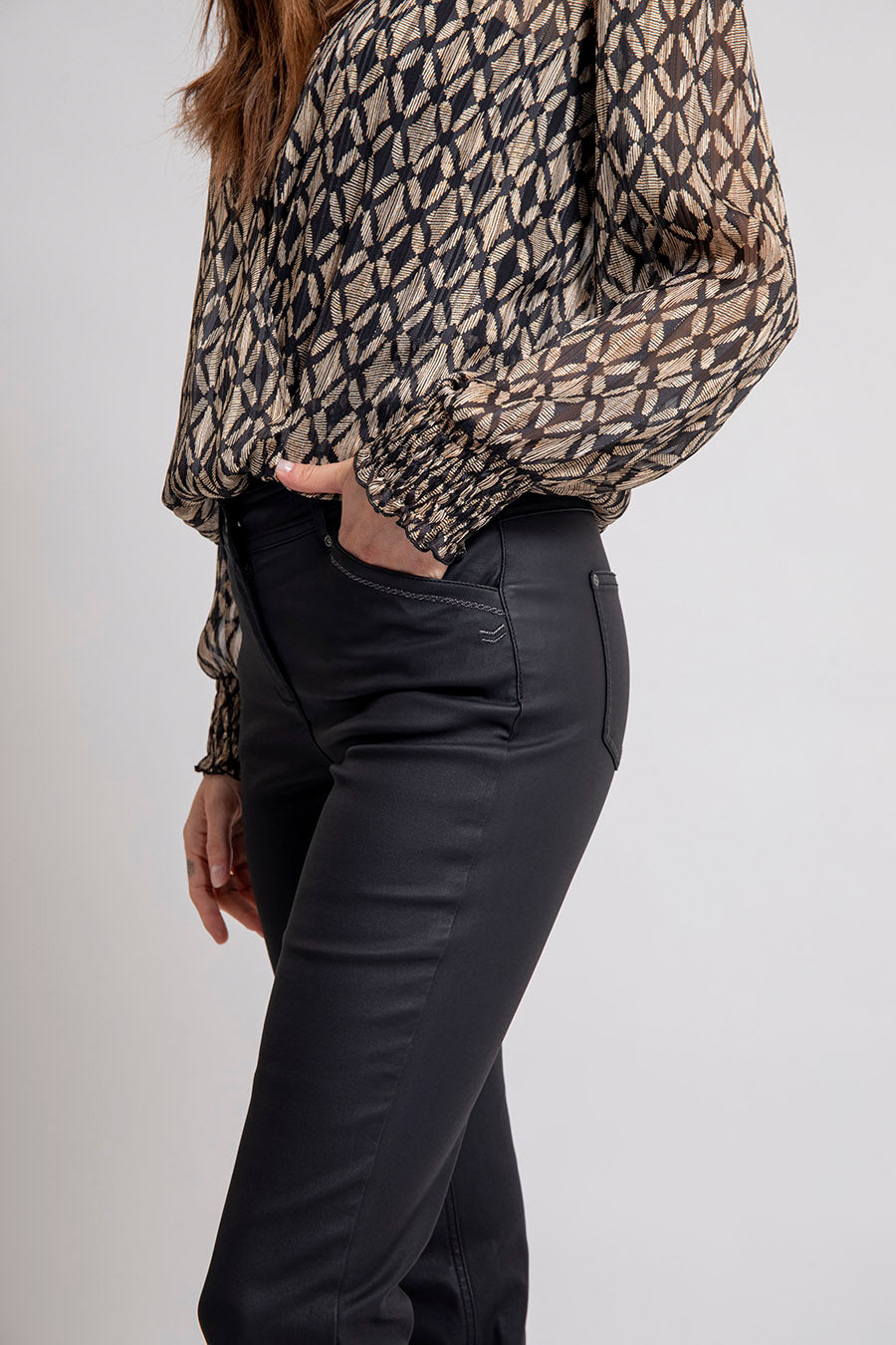 Pantalon noir coupe flare enduit effet cuir | Elora