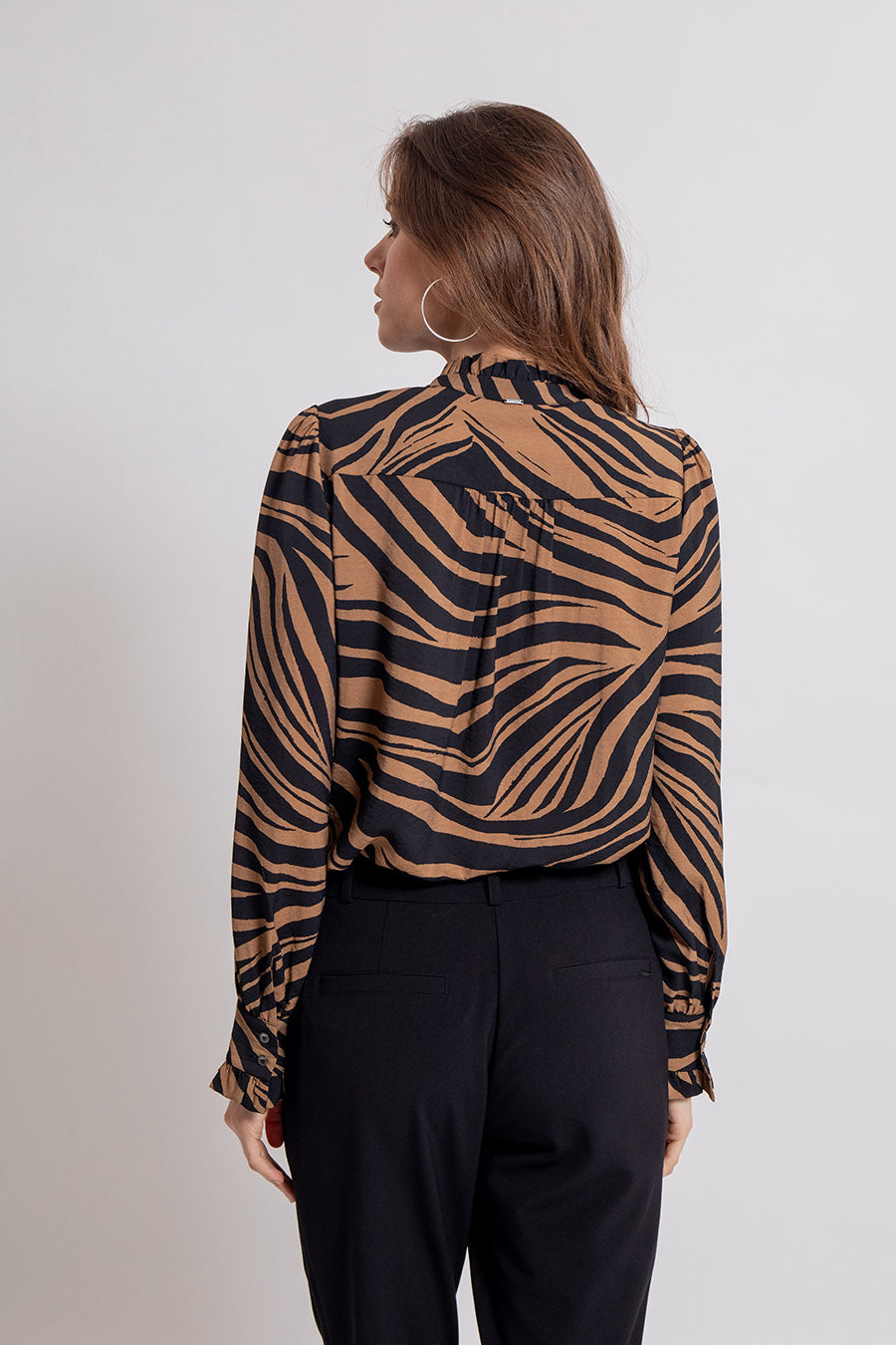 Blouse volantée imprimé zèbre bronze et noir | Elora