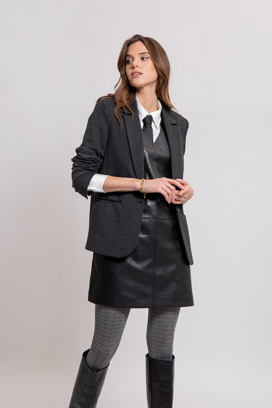 Robe trapèze en simili cuir noir | Elora