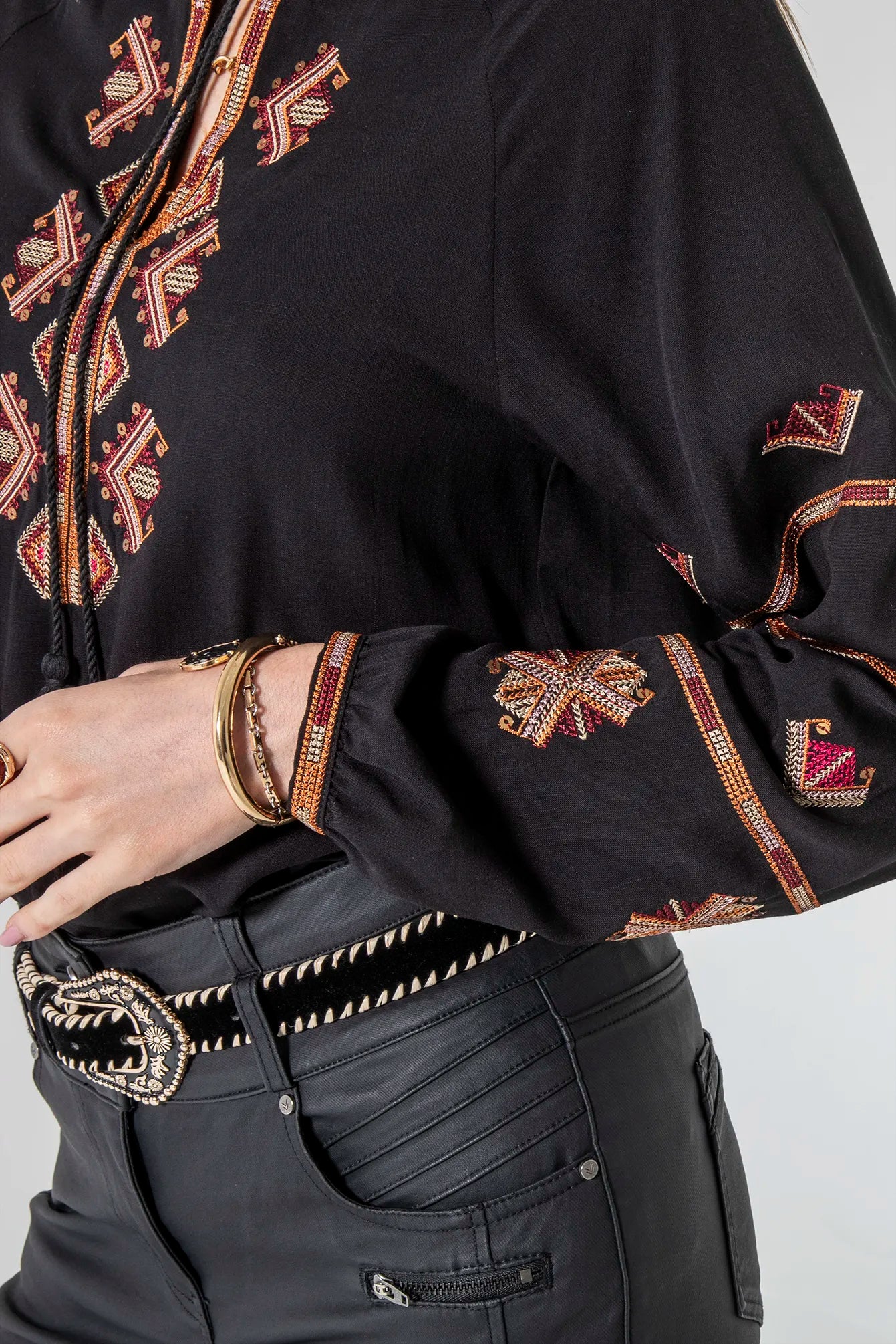 Blouse inspiration pirate noir | Elora