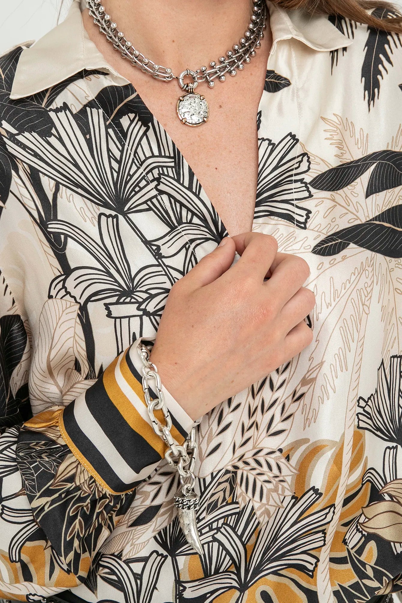 Blouse épaulettes à motif jungle | Elora