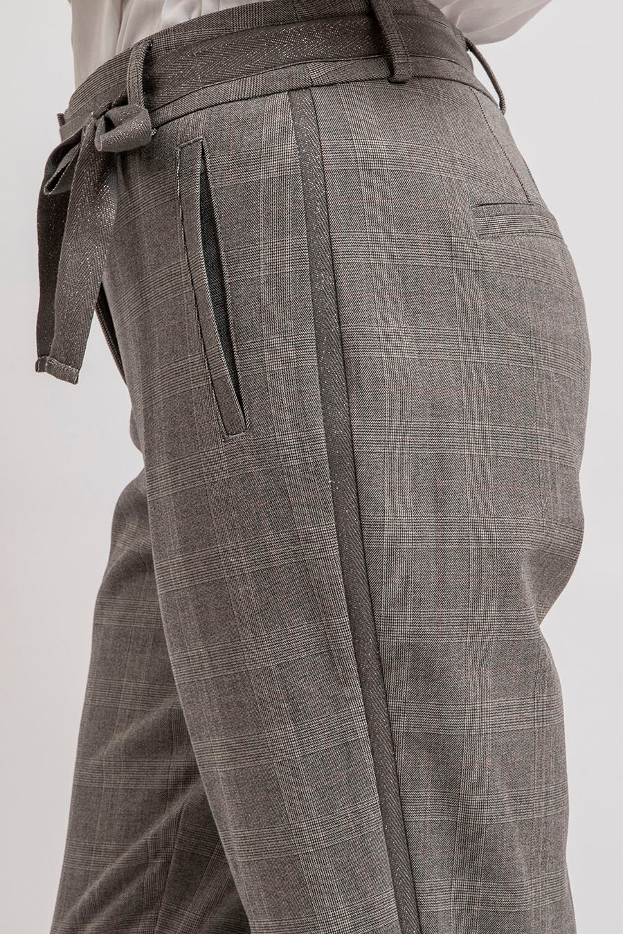 Pantalon coupe cargo à carreaux gris | Elora