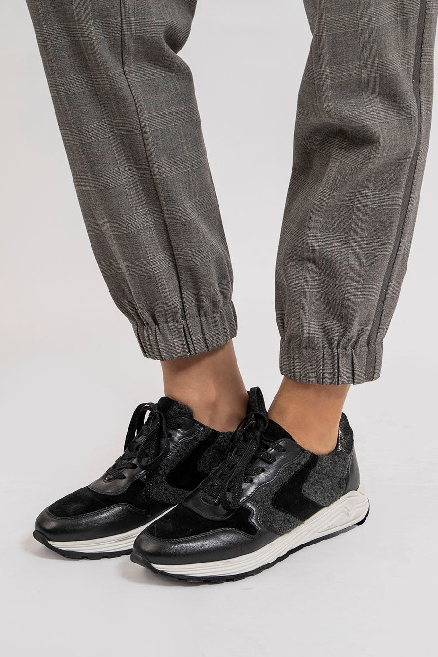 Pantalon coupe cargo à carreaux gris | Elora