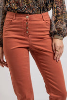 Pantalon slim coloris rouille | Elora