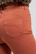 Pantalon slim coloris rouille | Elora