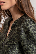 Chemise motif cachemire kaki et noir | Elora