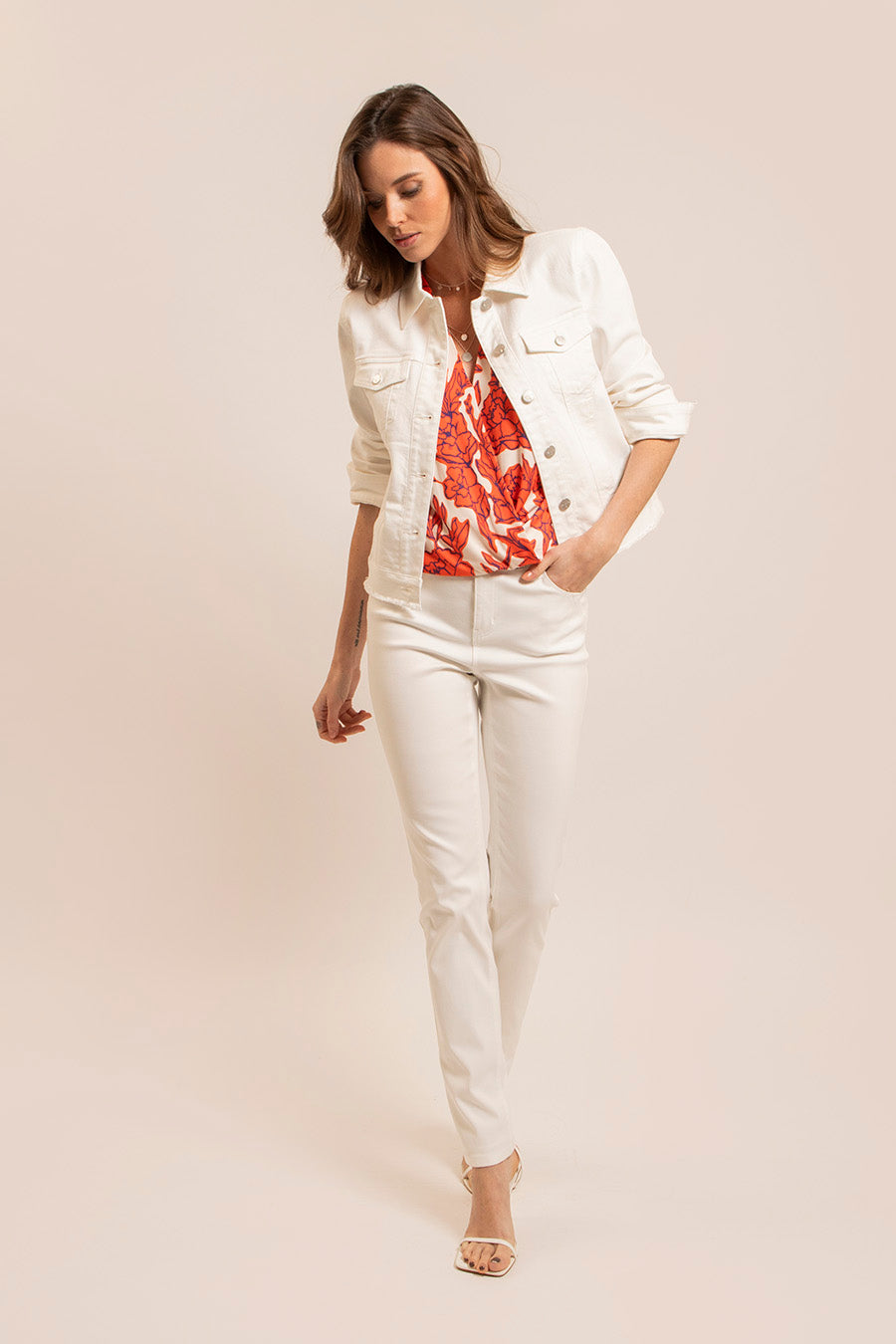 Top en maille infroissable écru et orange | Elora