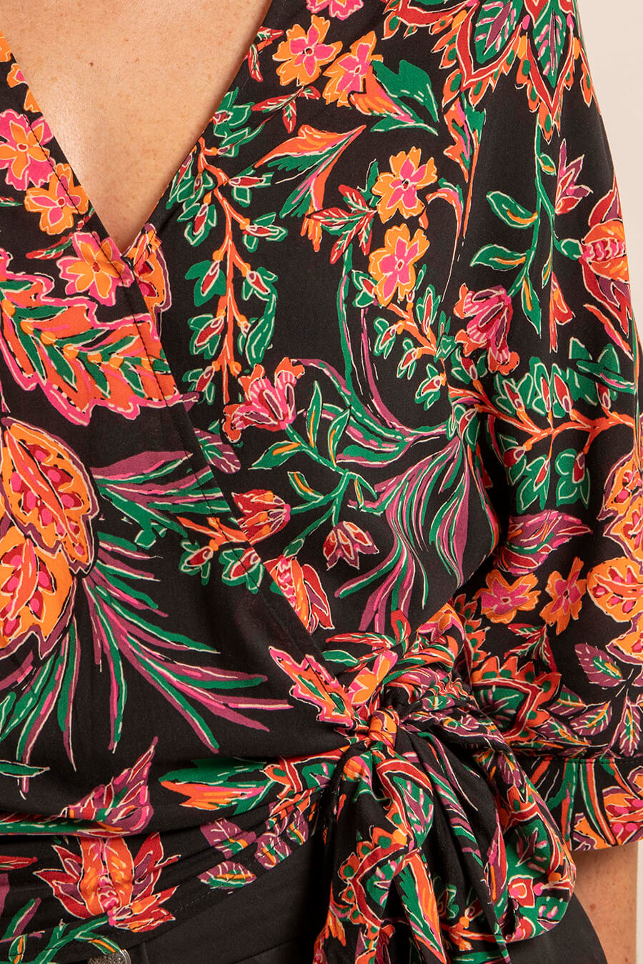 Blouse cache coeur imprimé noir et orange | Elora