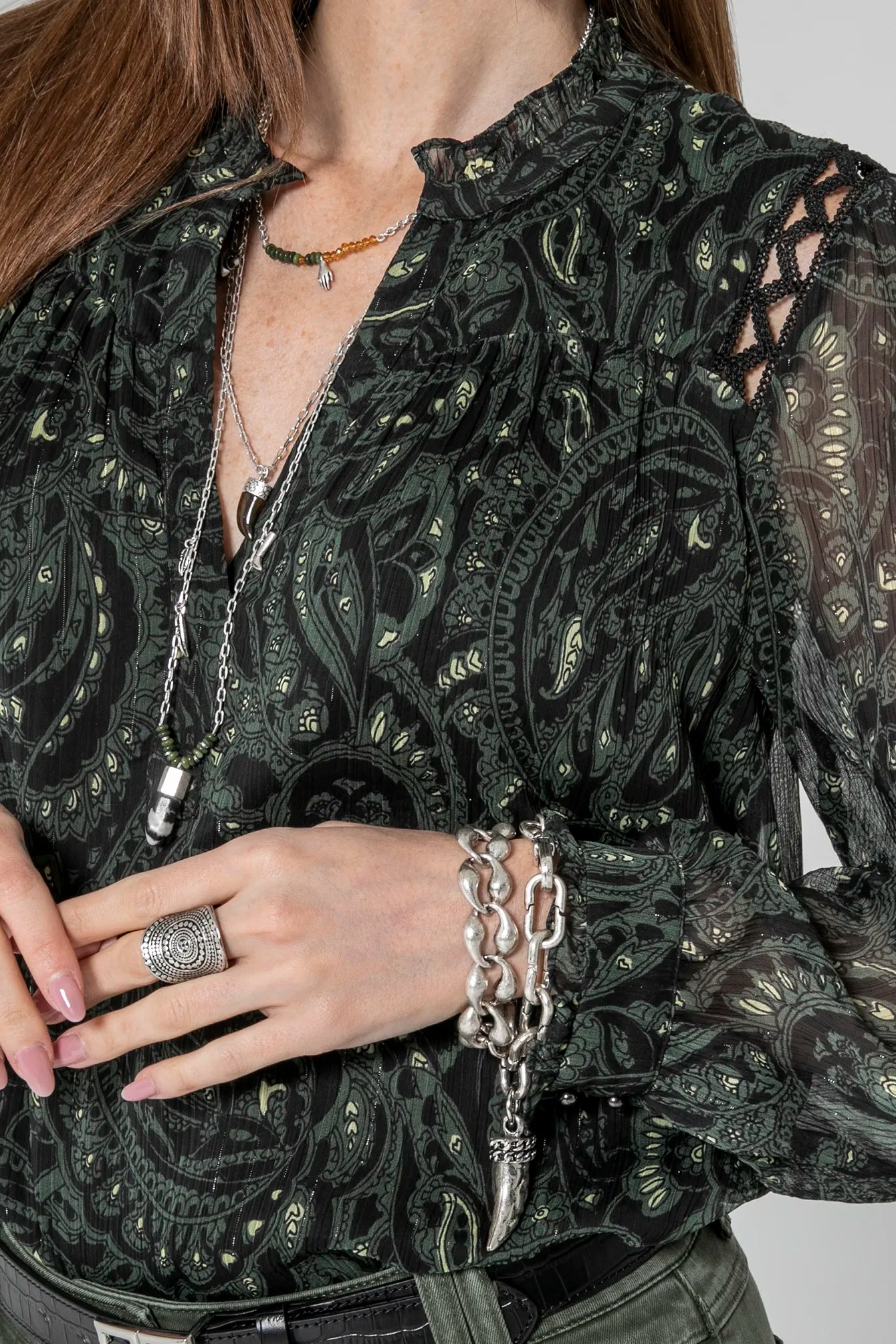 Blouse ajourée kaki et noir | Elora