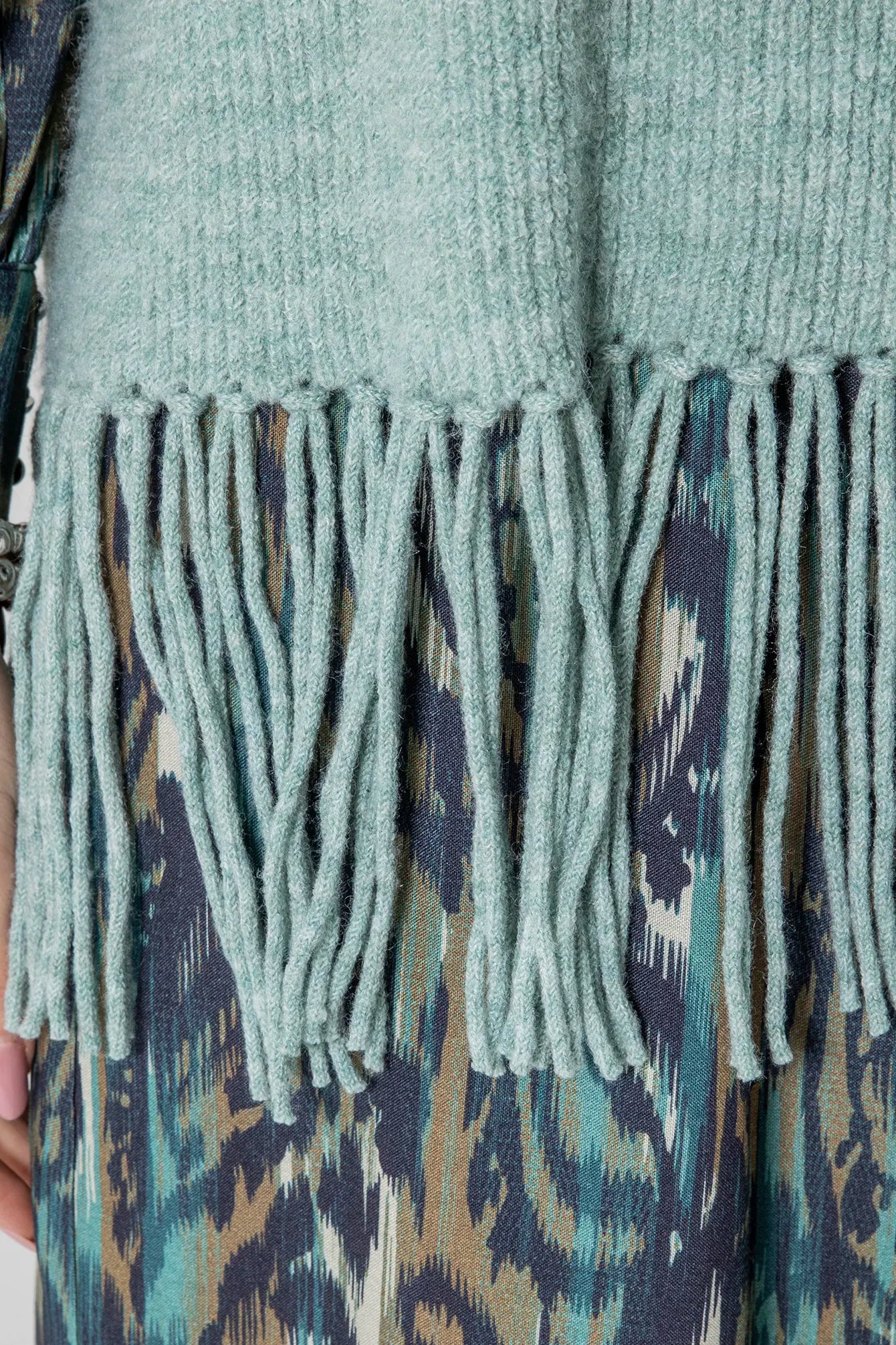 Poncho col roulé frangé vert d'eau | Elora