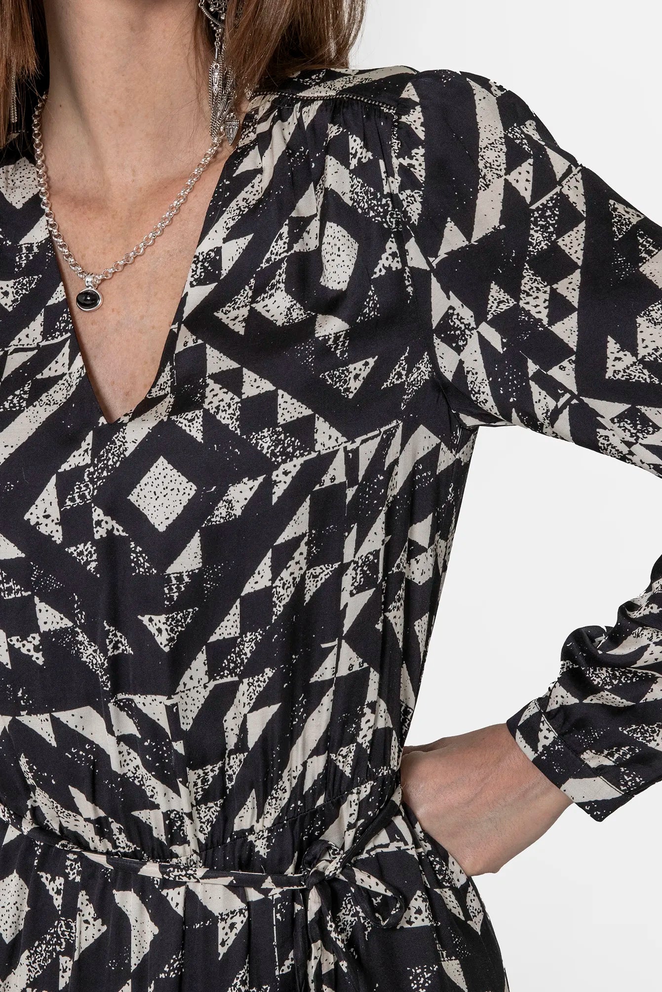 Robe longue imprimé graphique écru et noir | Elora