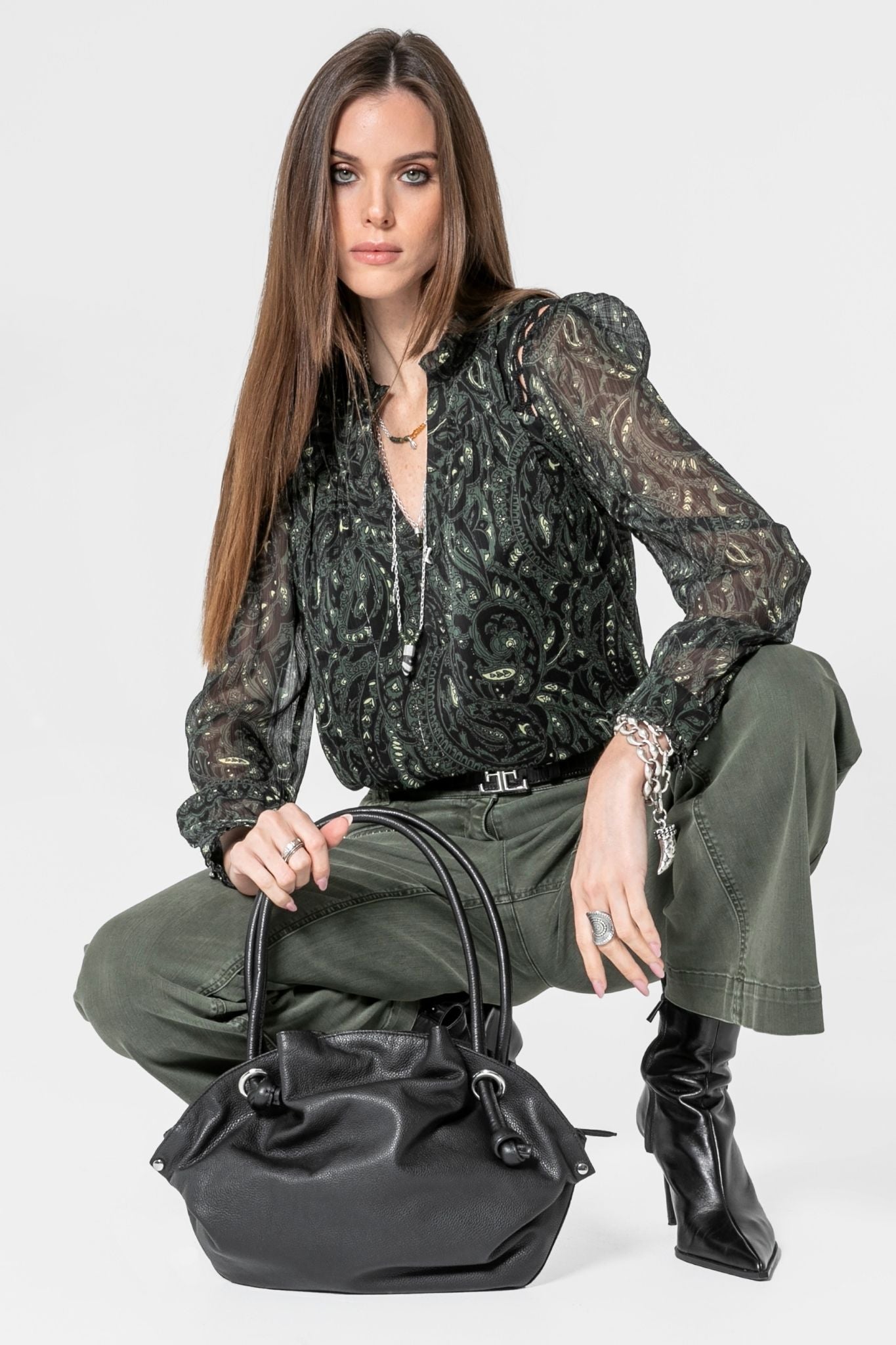 Blouse ajourée kaki et noir | Elora