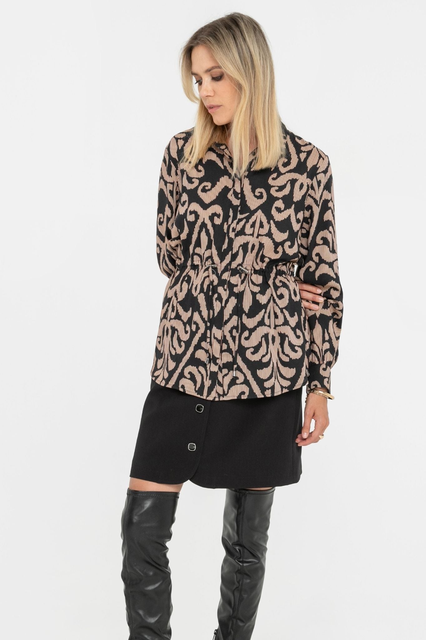 Chemise imprimé baroque noir et bordeaux | Elora