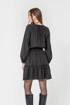 Robe courte cintrée noir | Elora
